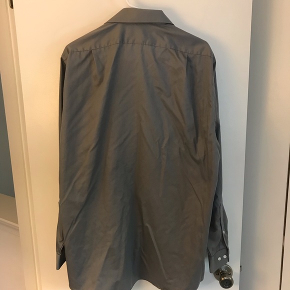 Van Heusen Gray Lux Sateen Men’s Dress Shirt - Picture 5 of 6